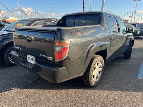 Used 2006 Honda Ridgeline RTS image 2