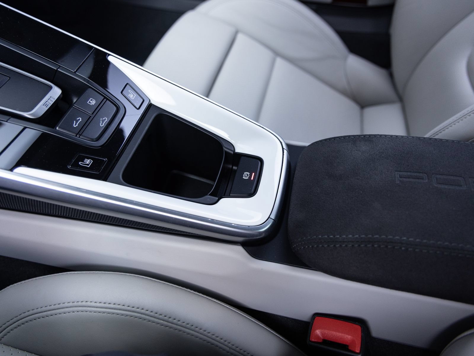 Certified 2023 Porsche 911 Turbo S AWD/4WD image 18