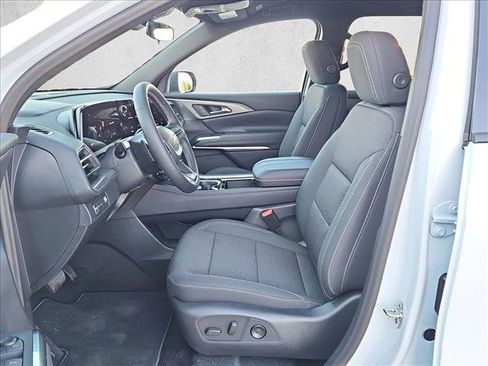 New 2026 Chevrolet Traverse LT FWD image 4