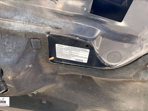 Certified 2019 Ford Escape SE FWD image 33