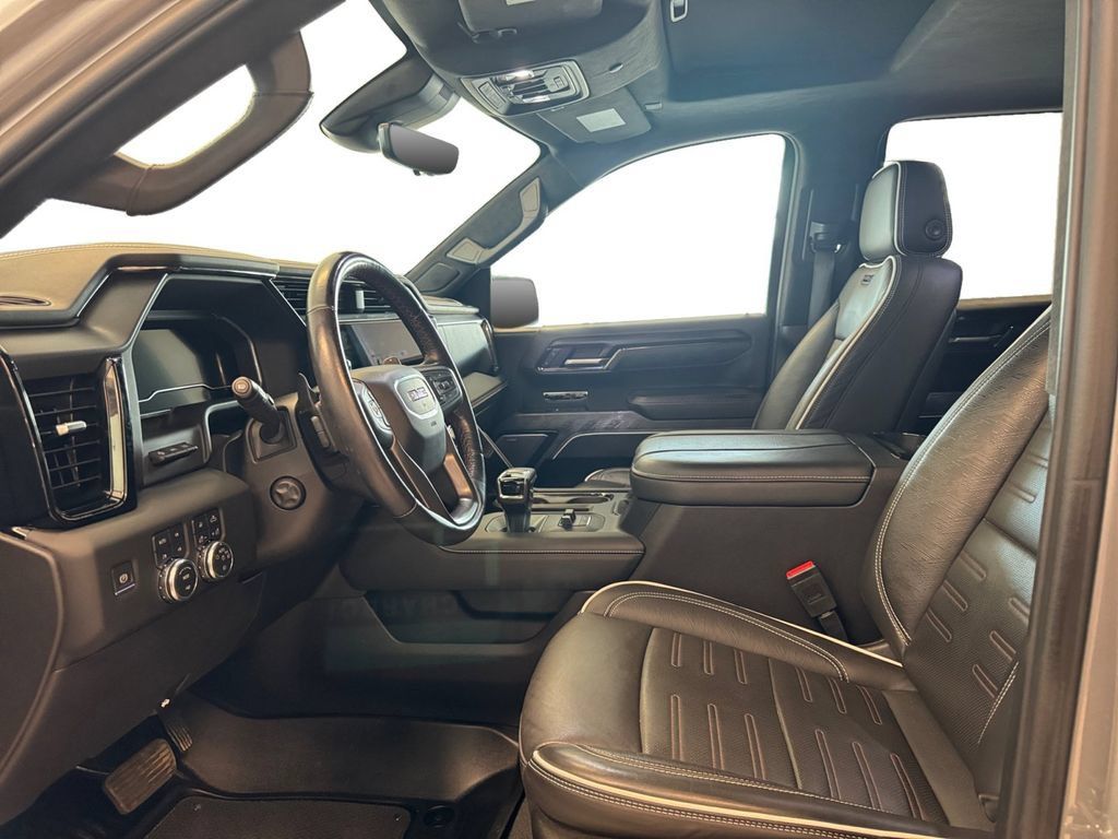 Used 2024 GMC Sierra 1500 AT4X AWD/4WD image 10