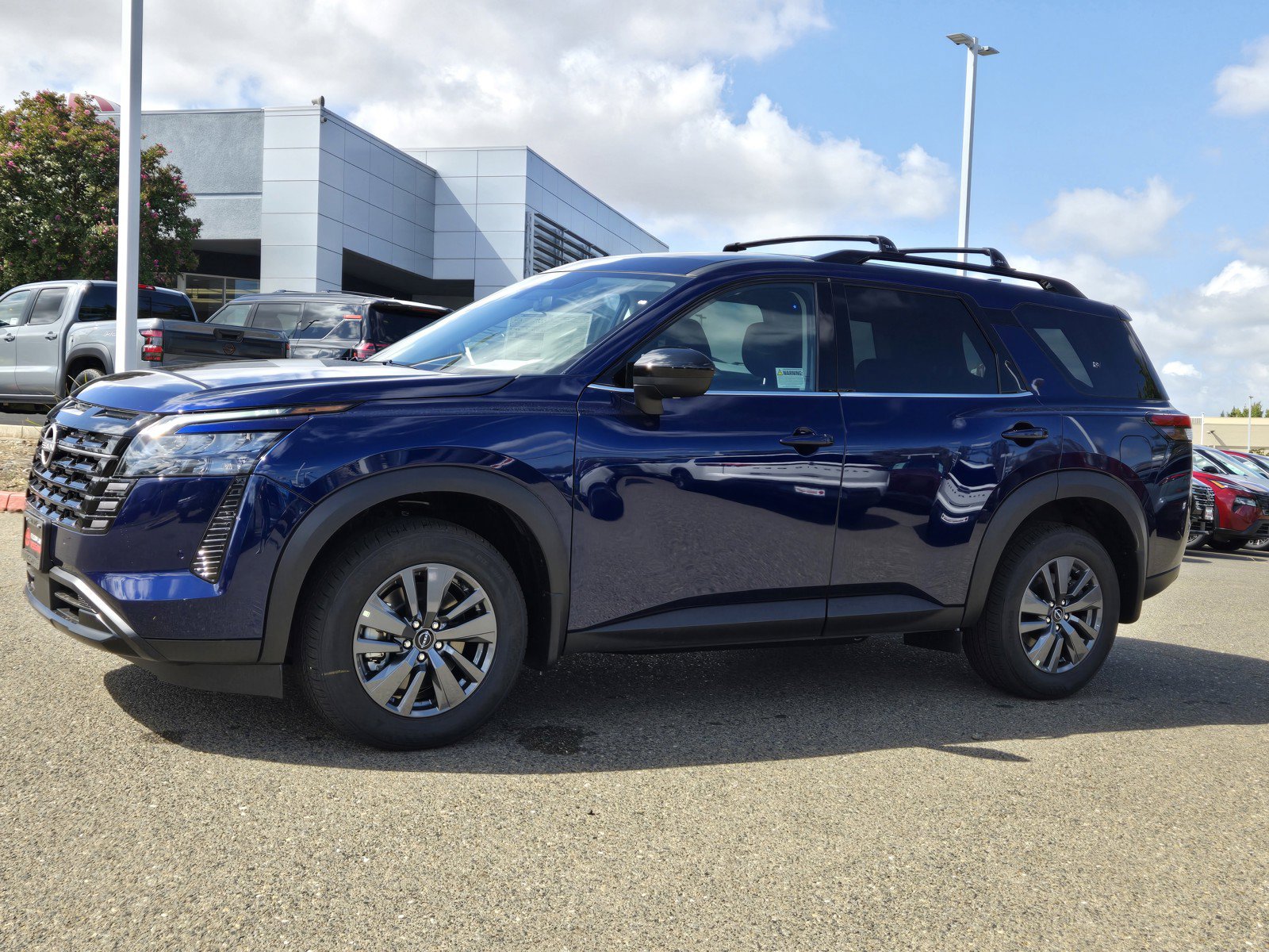 New 2026 Nissan Pathfinder SV AWD/4WD image 7