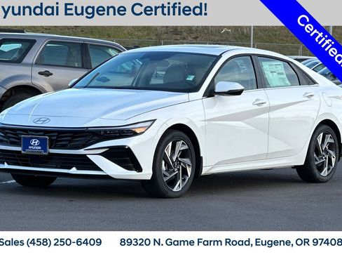 Used 2025 Hyundai Elantra Limited image 10