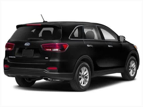 Used 2020 Kia Sorento LX image 2
