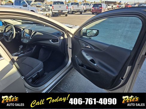 Used 2024 Chevrolet Malibu LS image 14