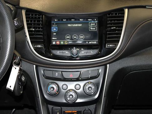 Used 2019 Chevrolet Trax LS image 14