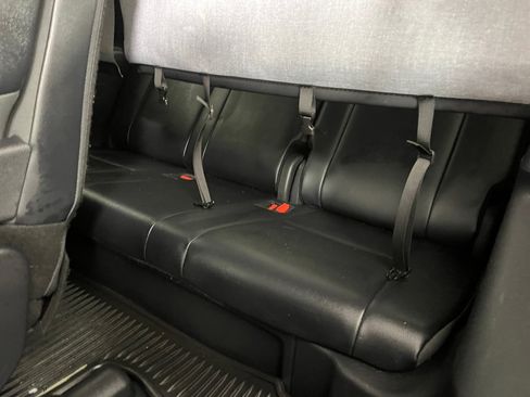 Used 2024 Toyota Highlander XLE image 14