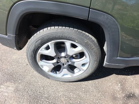 Used 2018 Jeep Compass Limited w/ Navigation Group image 11