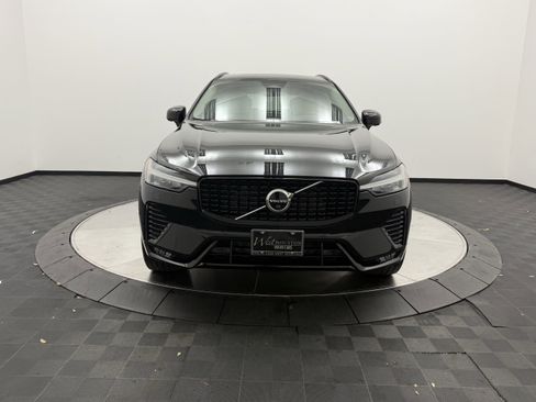 Certified 2023 Volvo XC60 B6 Ultimate w/ Protection Package Premier AWD/4WD image 2