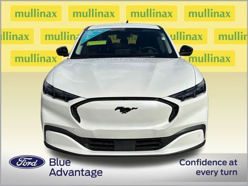 Certified 2025 Ford Mustang Mach-E Premium image 11