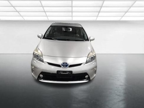 Used 2015 Toyota Prius Five FWD image 9