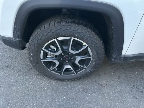 New 2026 Jeep Compass Trailhawk image 13