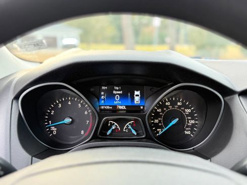 Used 2018 Ford Focus SE image 28