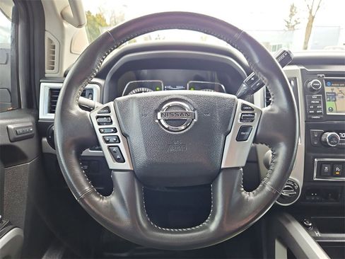 Used 2018 Nissan Titan PRO-4X w/ Pro-4x Convenience Package image 20