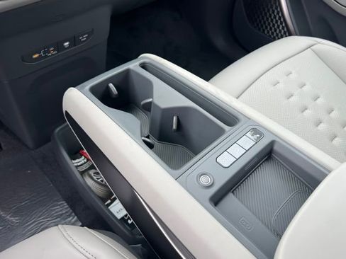 New 2026 Kia EV9 Wind image 22