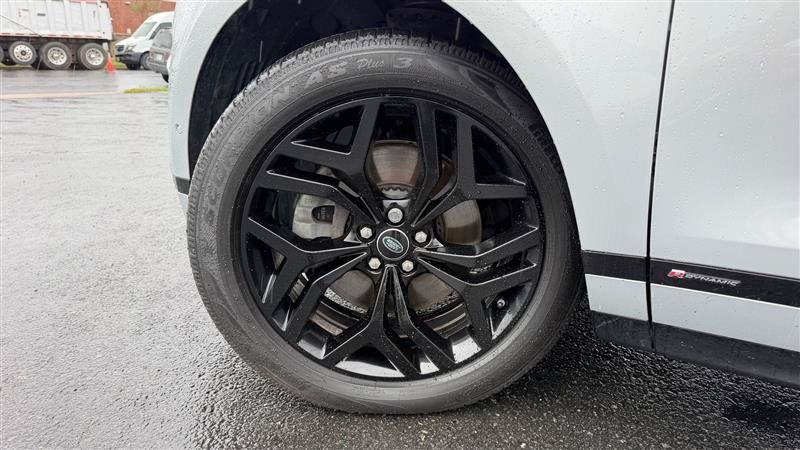 Used 2020 Land Rover Range Rover Evoque R-Dynamic HSE AWD/4WD image 16