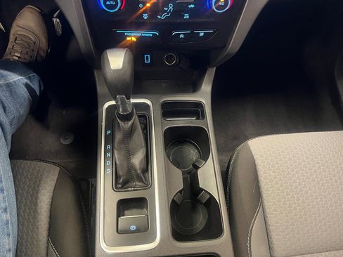 Used 2017 Ford Escape SE w/ Equipment Group 201A FWD image 45