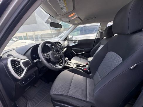 Used 2022 Kia Soul LX FWD image 10