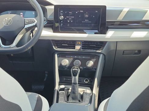 Certified 2025 Volkswagen Taos S FWD image 5