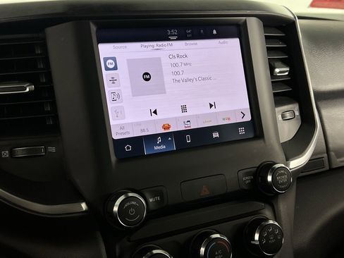 Used 2024 RAM 2500 Big Horn w/ Bed Utility Group image 21