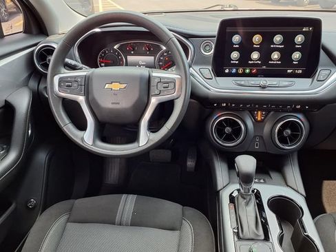 Used 2023 Chevrolet Blazer LT w/ Convenience Package FWD image 6