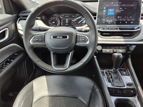 Used 2024 Jeep Compass Latitude AWD/4WD image 21