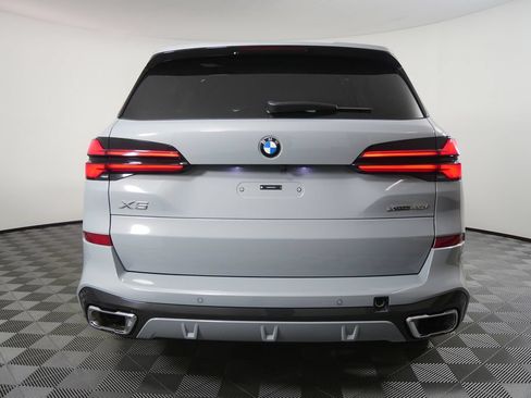 Used 2026 BMW X5 xDrive40i w/ M Sport Package AWD/4WD image 4