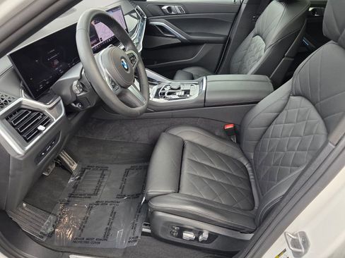 Used 2025 BMW X6 xDrive40i AWD/4WD image 9