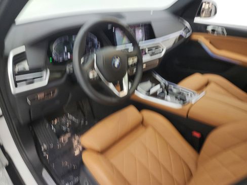 Used 2023 BMW X5 xDrive45e w/ Luxury Seating Package image 10