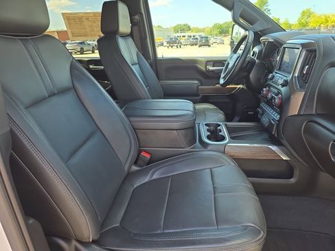 Used 2023 Chevrolet Silverado 2500 High Country w/ Z71 Off-Road Package image 10