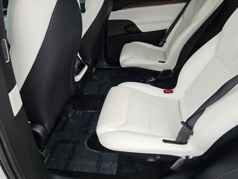 Used 2022 Tesla Model X AWD/4WD image 20
