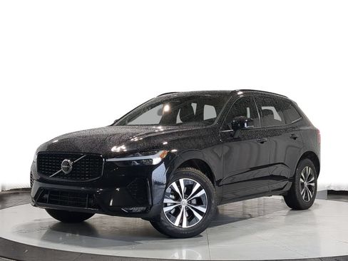 Used 2024 Volvo XC60 B5 Core AWD/4WD image 1