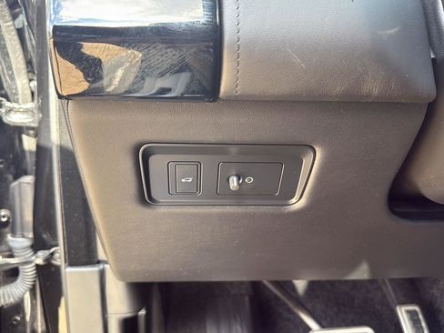 Used 2021 Land Rover Range Rover SV Autobiography Dynamic image 13