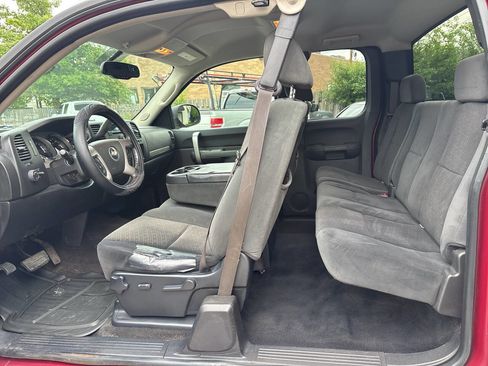 Used 2007 Chevrolet Silverado 1500 LT w/ 1LT Convenience Package AWD/4WD image 19