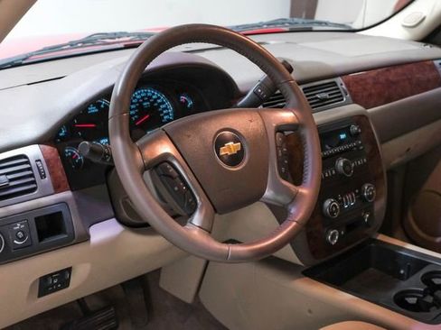Used 2011 Chevrolet Avalanche LS RWD image 3