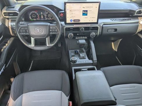 Used 2025 Toyota Tacoma TRD Off-Road AWD/4WD image 19