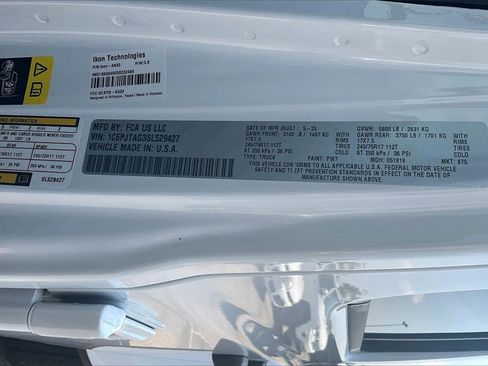 New 2025 Jeep Gladiator Sport image 13