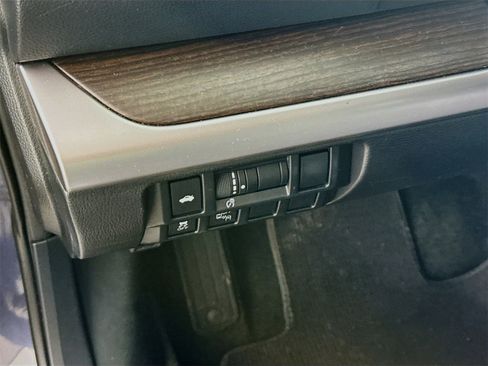 Used 2015 Subaru Legacy 2.5i Limited image 8