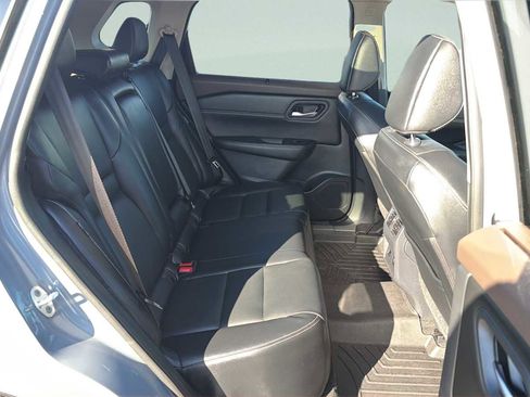 Used 2023 Nissan Rogue SL w/ SL Premium Package image 26