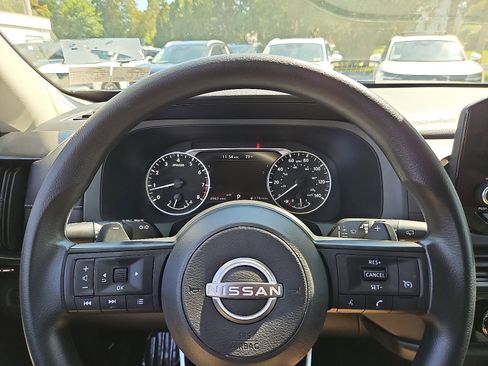 Certified 2024 Nissan Pathfinder S image 18