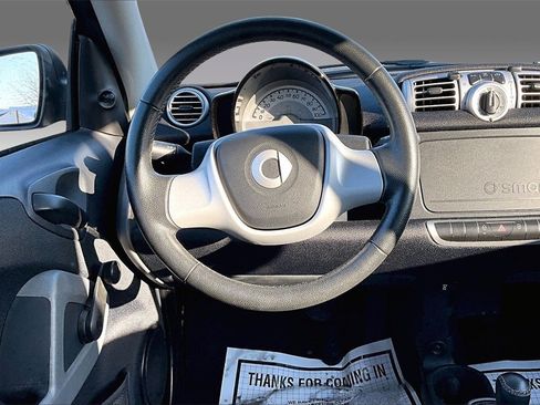 Used 2013 smart fortwo pure image 2