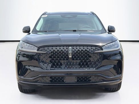 New 2026 Lincoln Aviator AWD image 2