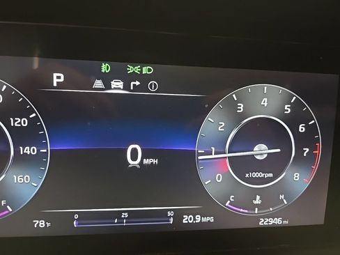 Certified 2024 Kia Carnival SX FWD image 21