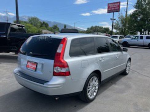 Used 2006 Volvo V50 T5 image 4