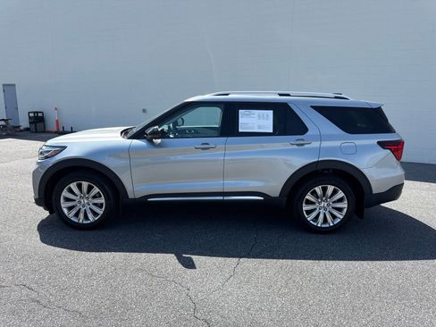 Used 2025 Ford Explorer Platinum w/ LUX Leather Package AWD/4WD image 4