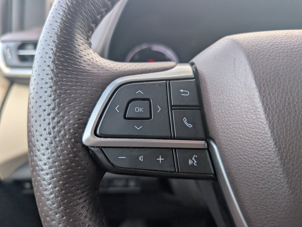 Used 2021 Toyota Sienna Platinum w/ Protection Package (TMS) AWD/4WD image 19