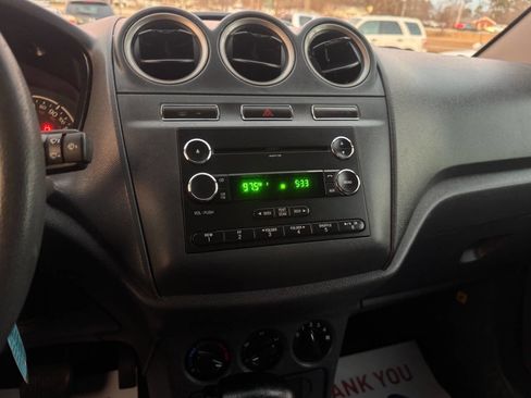 Used 2013 Ford Transit Connect XLT image 19