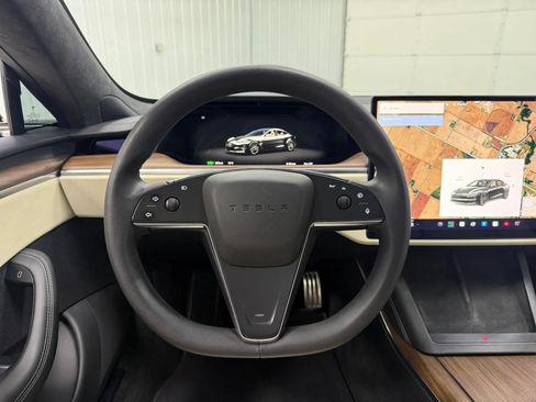 Used 2023 Tesla Model S Standard Range AWD/4WD image 19