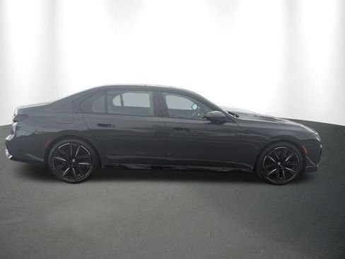 Used 2023 BMW 760i xDrive AWD/4WD image 17