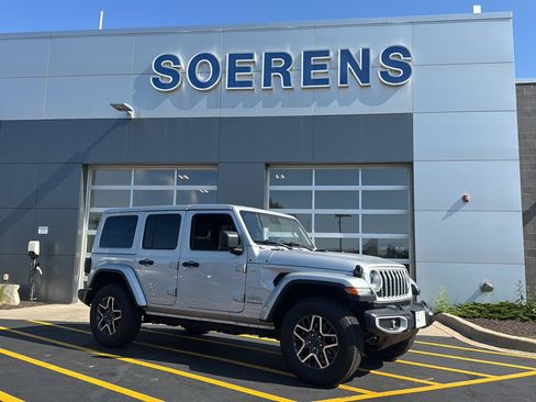 Used 2024 Jeep Wrangler Unlimited Sahara w/ Technology Group AWD/4WD image 1